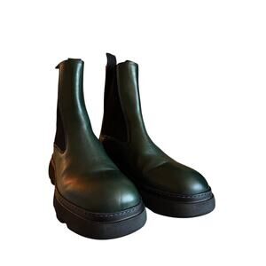 Burberry NWT Green/Black Women's Leather Chelsea Boots